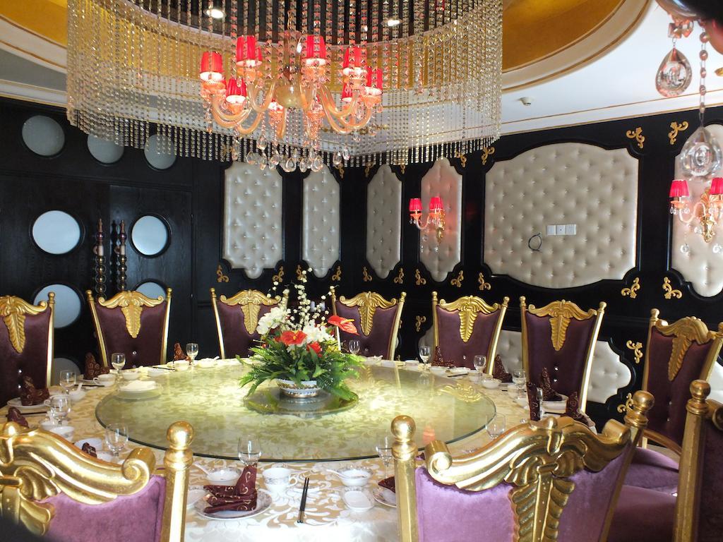 Dragon Hotel Chongqing Esterno foto