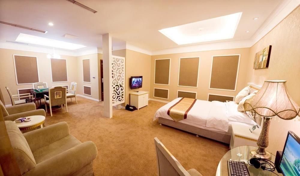 Dragon Hotel Chongqing Esterno foto