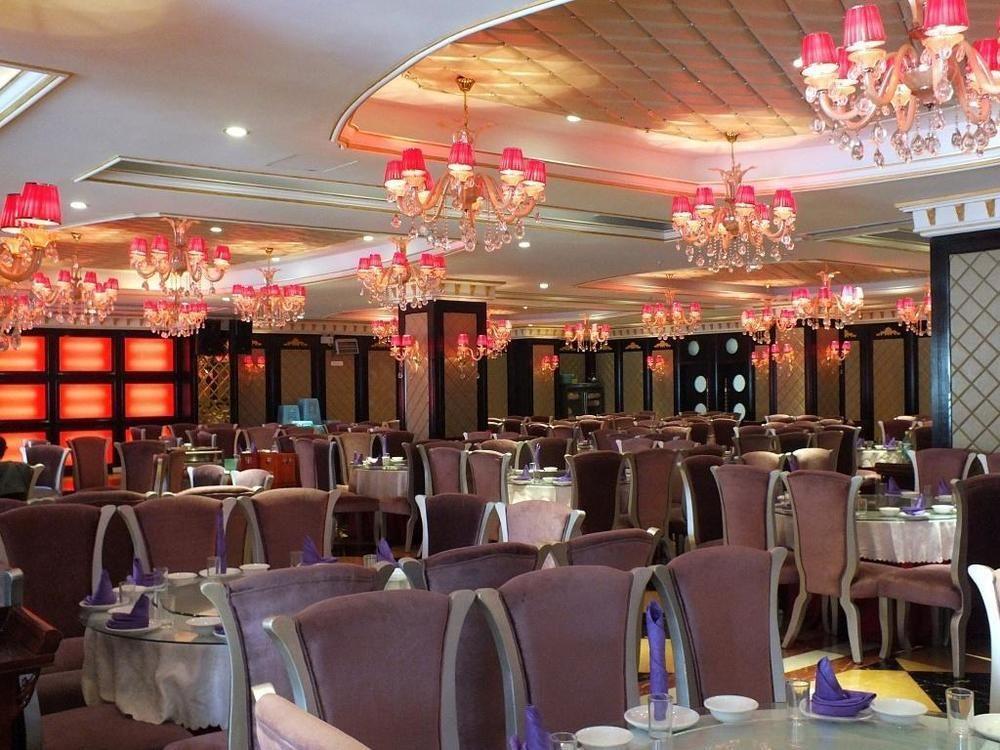 Dragon Hotel Chongqing Esterno foto