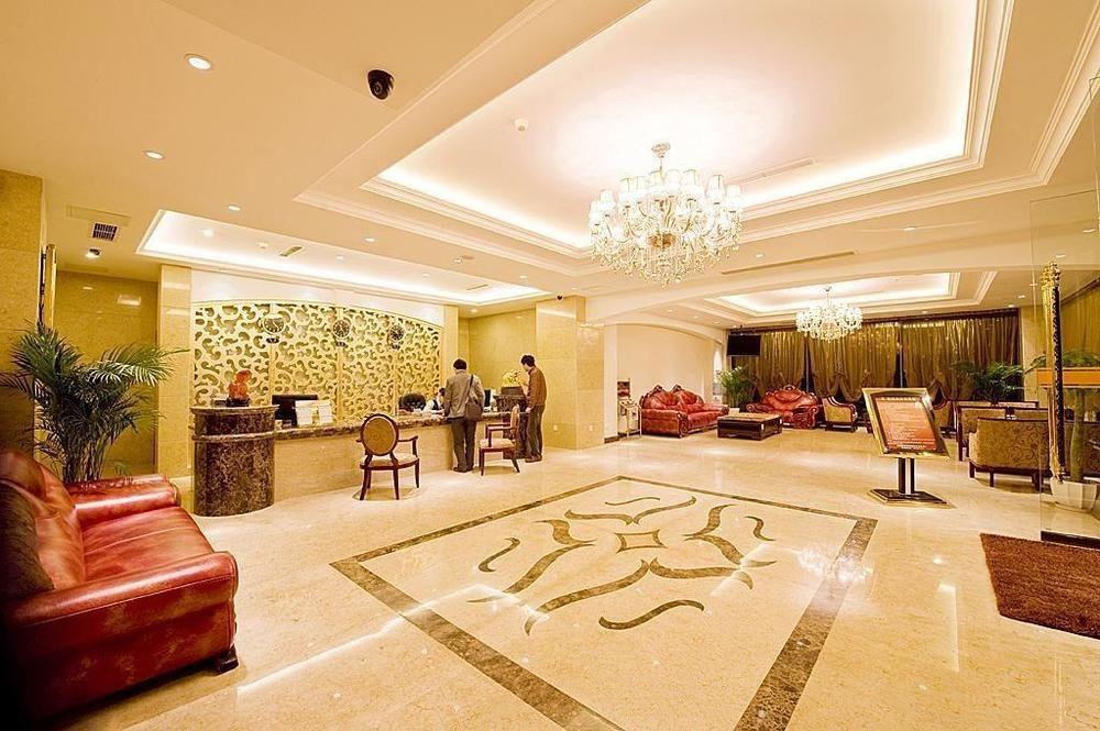 Dragon Hotel Chongqing Esterno foto